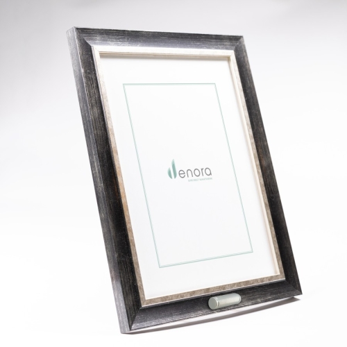 Zilver zwarte fotokader met klein asbuisje