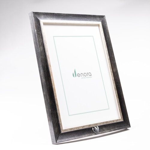 Zilver, zwarte fotokader met zilveren ashart